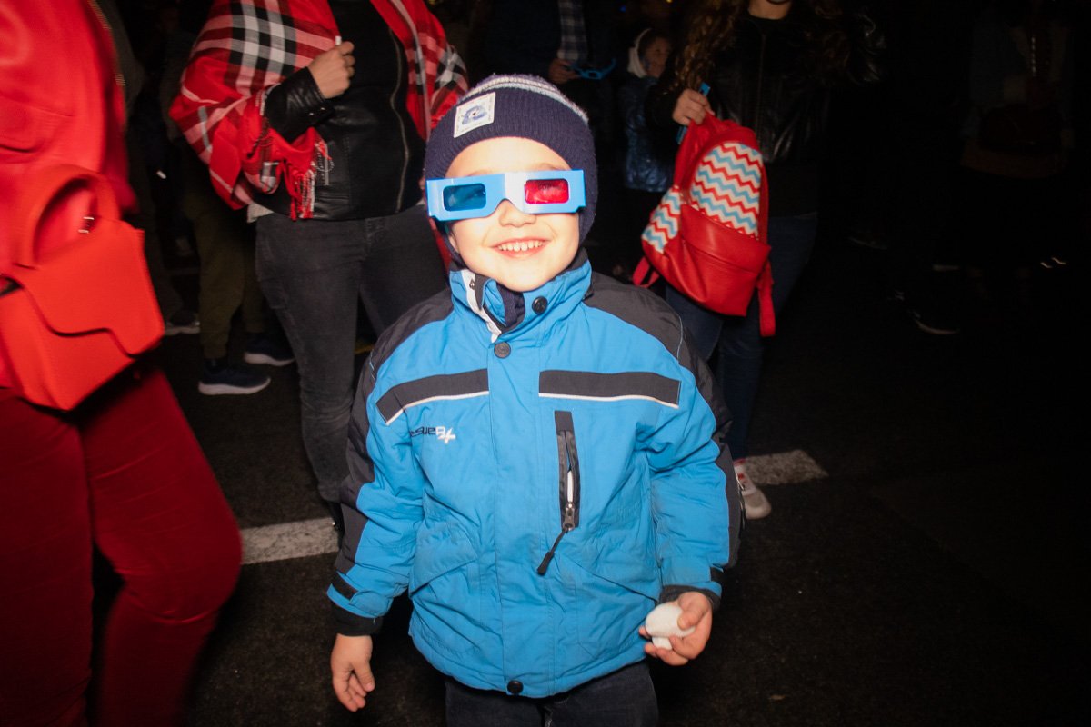 В течение 28 и 29 сентября на разных локациях Киева пройдут также различные стереоскопическое 3D-шоу В течение 28 и 29 сентября на разных локациях Киева пройдут также различные стереоскопическое 3D-шоу