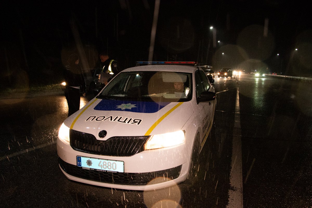 Детали и виновника аварии устанавливают правоохранители 