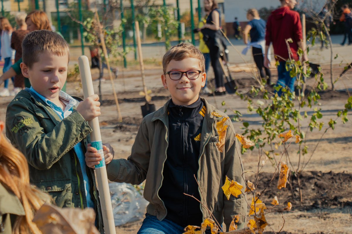 Каждый малыш посадил по 5-6 деревьев 