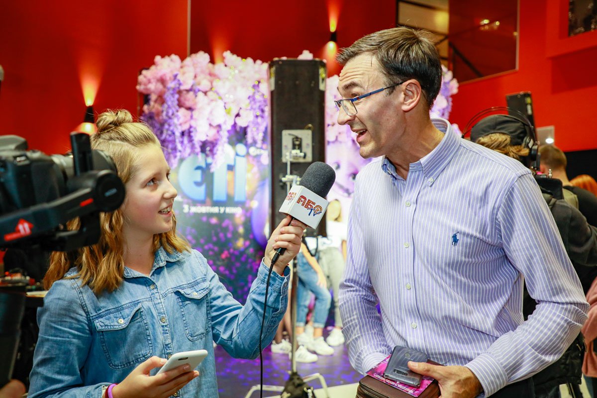 Премьера привлекла даже самых маленьких журналистов Премьера привлекла даже самых маленьких журналистов