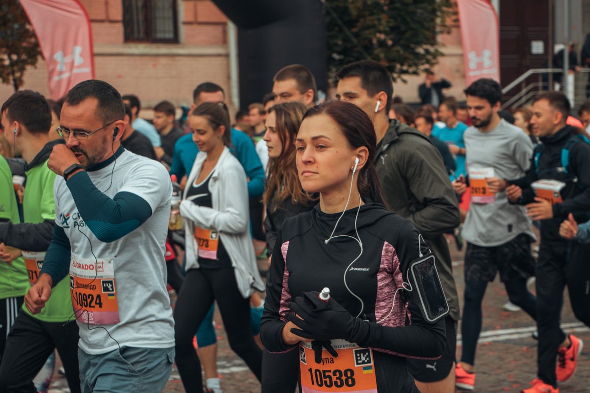 Бежать лучше под музыку, а под хорошую музыку бежать вообще замечательно