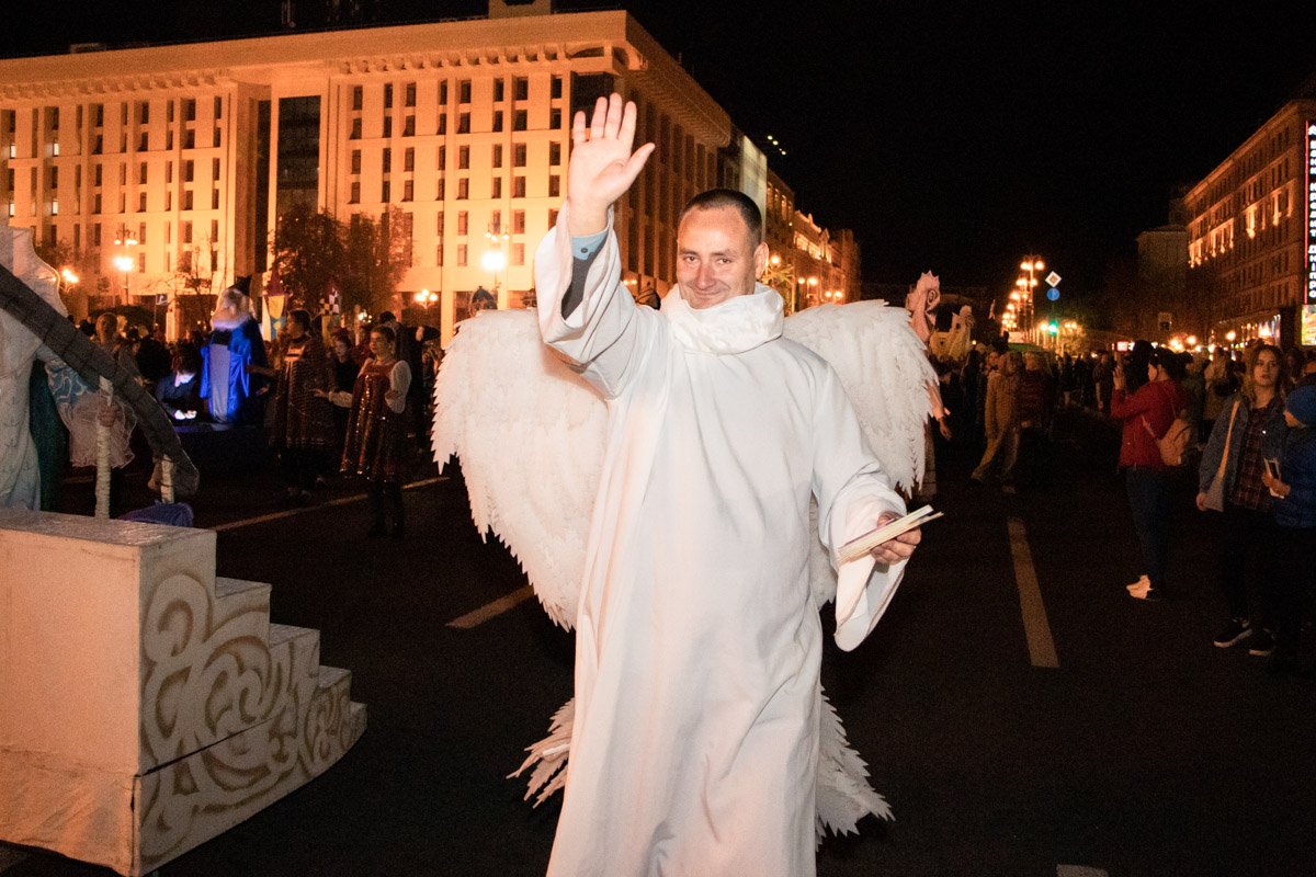 И настоящих ангелов