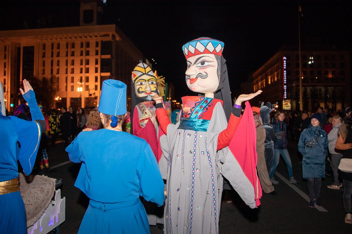 Все участники очень серьезно поработали над своими костюмами