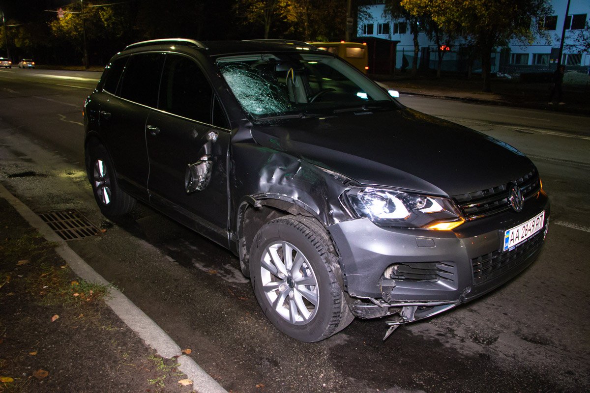 Внедорожник остановился в нескольких сотнях метров от места наезда Внедорожник остановился в нескольких сотнях метров от места наезда