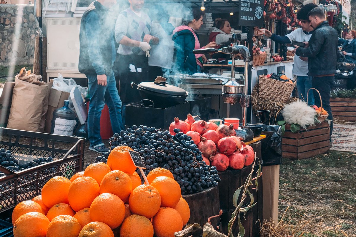 Фрукты из солнечной Грузии Фрукты из солнечной Грузии