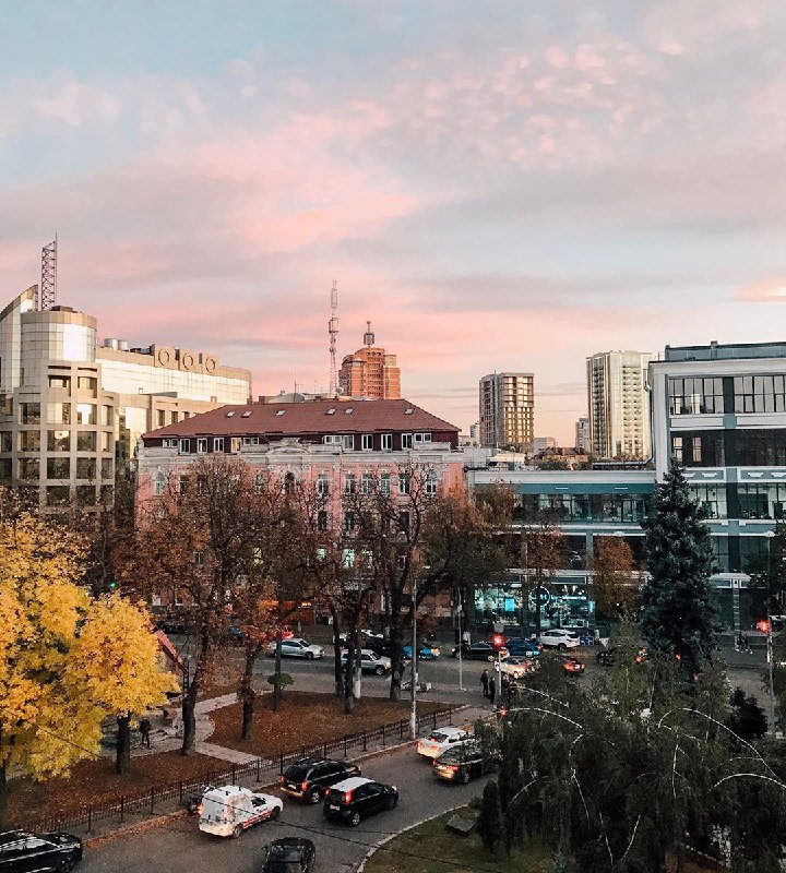 Киев в пастельных тонах словила @olga_mytets Киев в пастельных тонах словила @olga_mytets