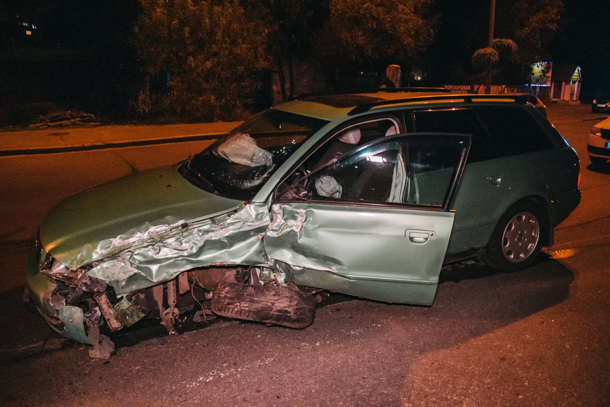 Водитель отделался травмой ноги