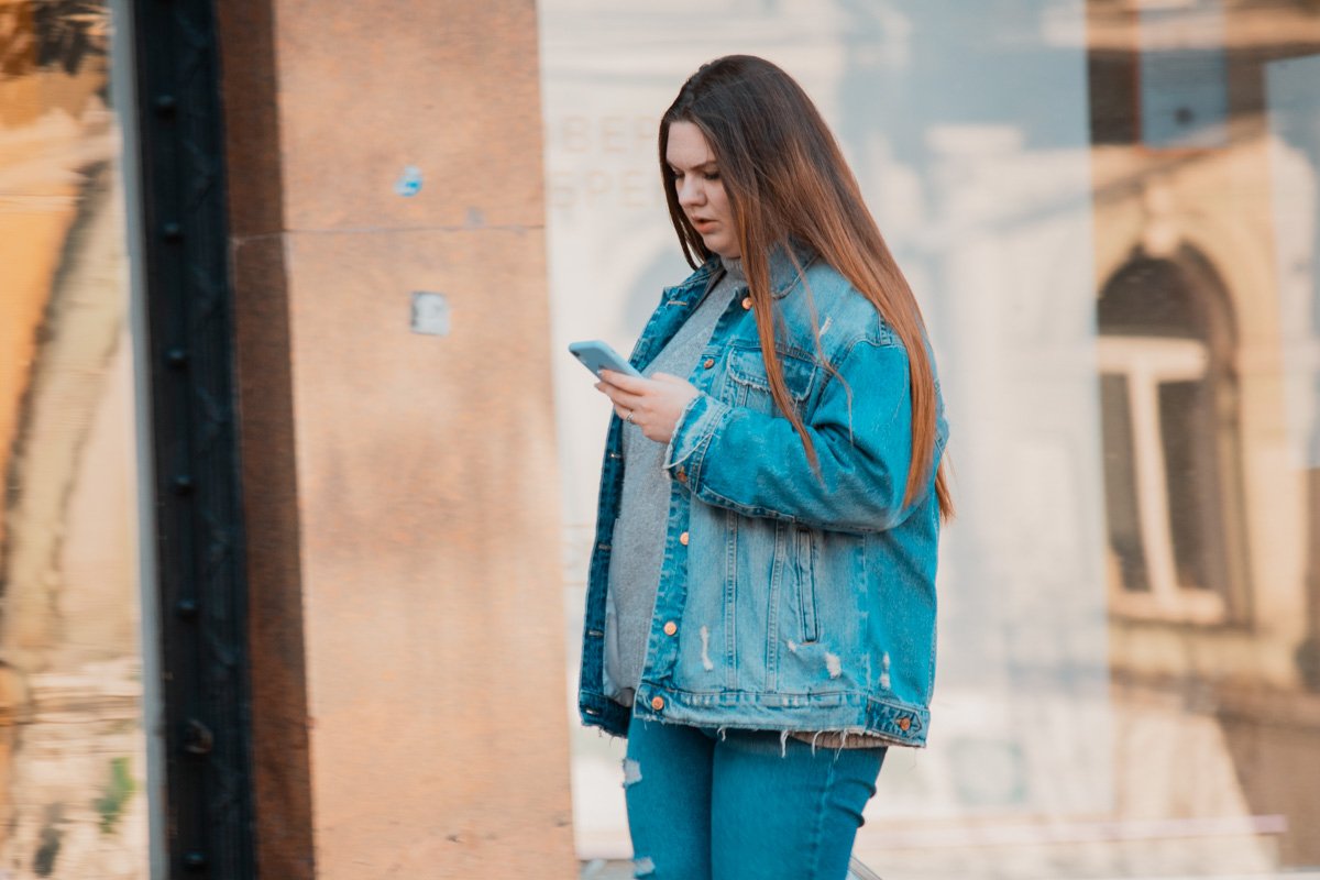 Кто-то может прогуляться не спеша, а некоторые торопятся на работу Кто-то может прогуляться не спеша, а некоторые торопятся на работу