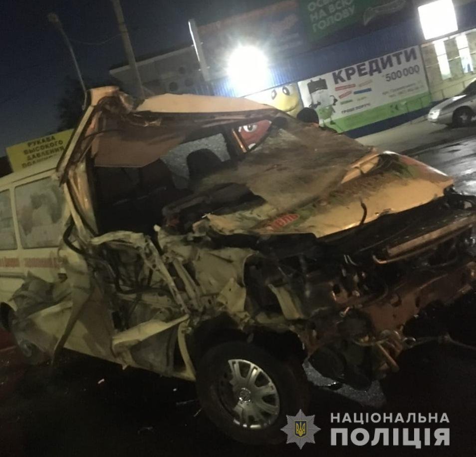 В результате женщина-пассажир получила серьезные травмы