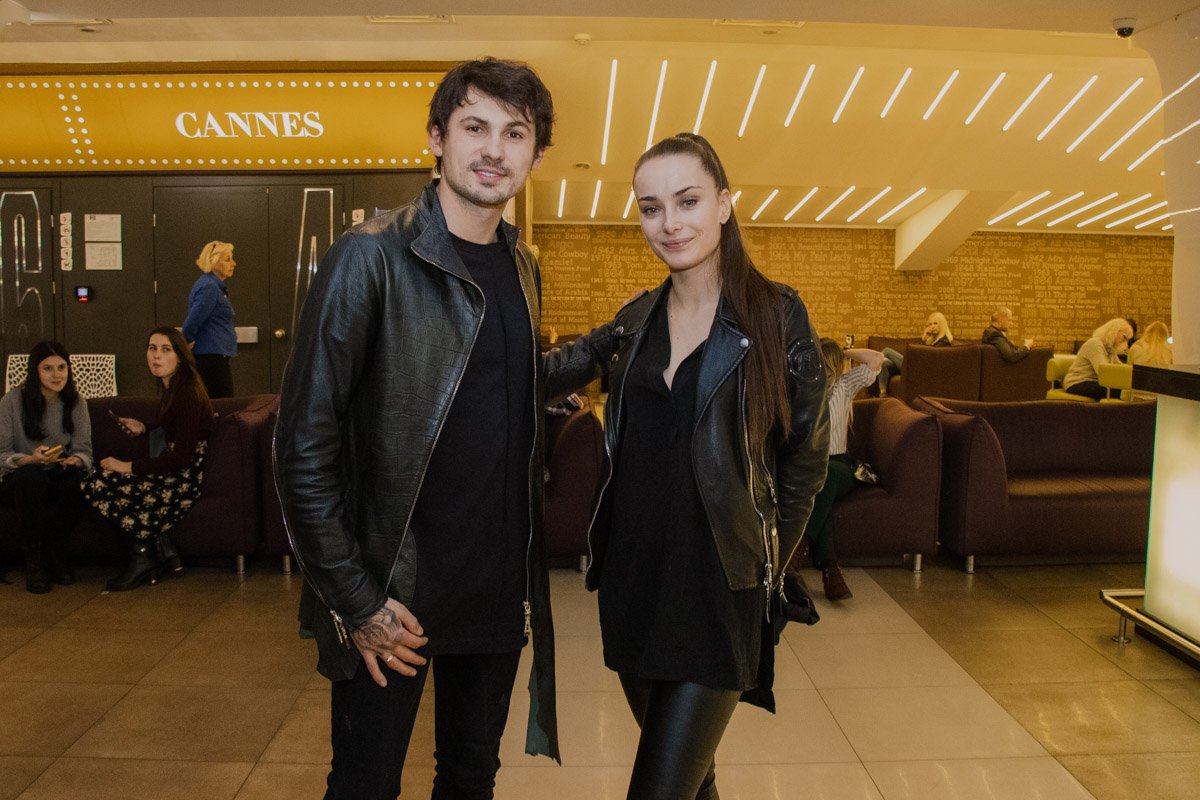 Также кинотеатр посетили Женя Кот и Ксения Мишина