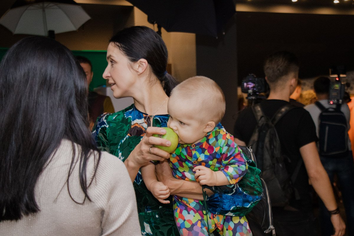 Сын ведущей Валентины Хамайко умилял всех присутствующих целый вечер