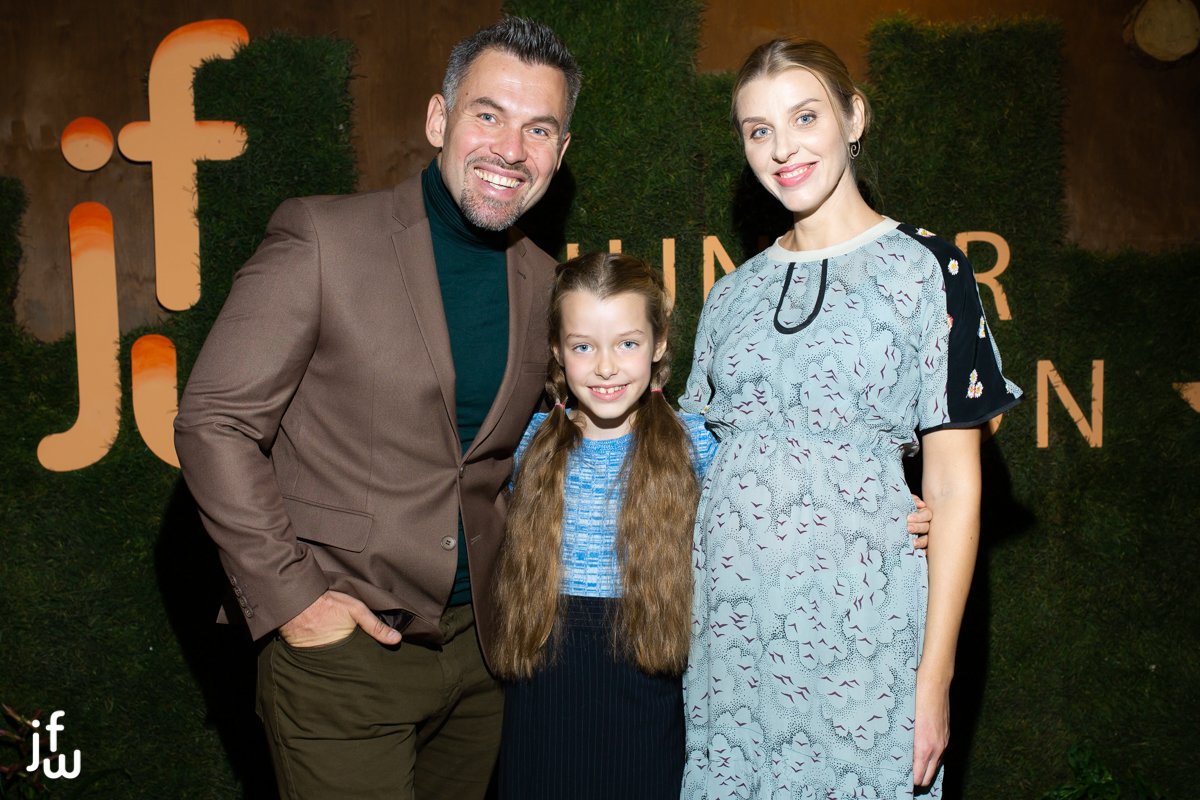 Всего в этой неделе моды примут участие около 20 дизайнеров, и среди них - дети Всего в этой неделе моды примут участие около 20 дизайнеров, и среди них - дети