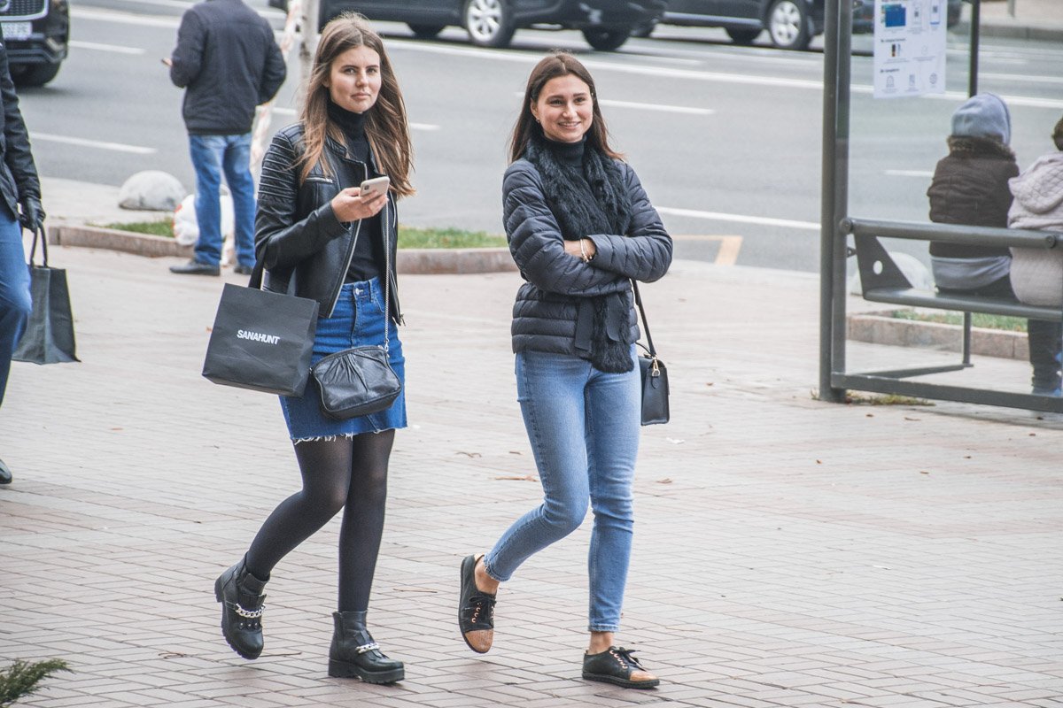 Наши профессионалы не прячутся, а уверено направляют на вас объективы своих камер