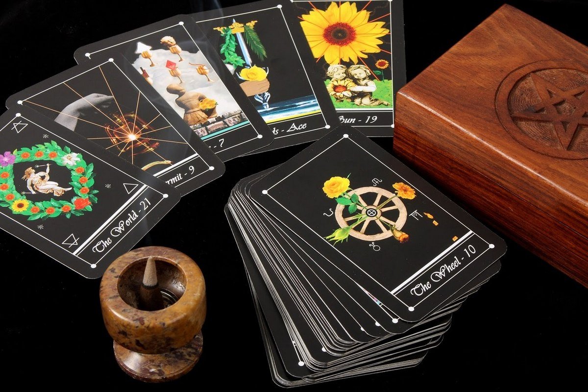 Во время лекции спикеры рассмотрят главные теории возникновения карт Таро Во время лекции спикеры рассмотрят главные теории возникновения карт Таро