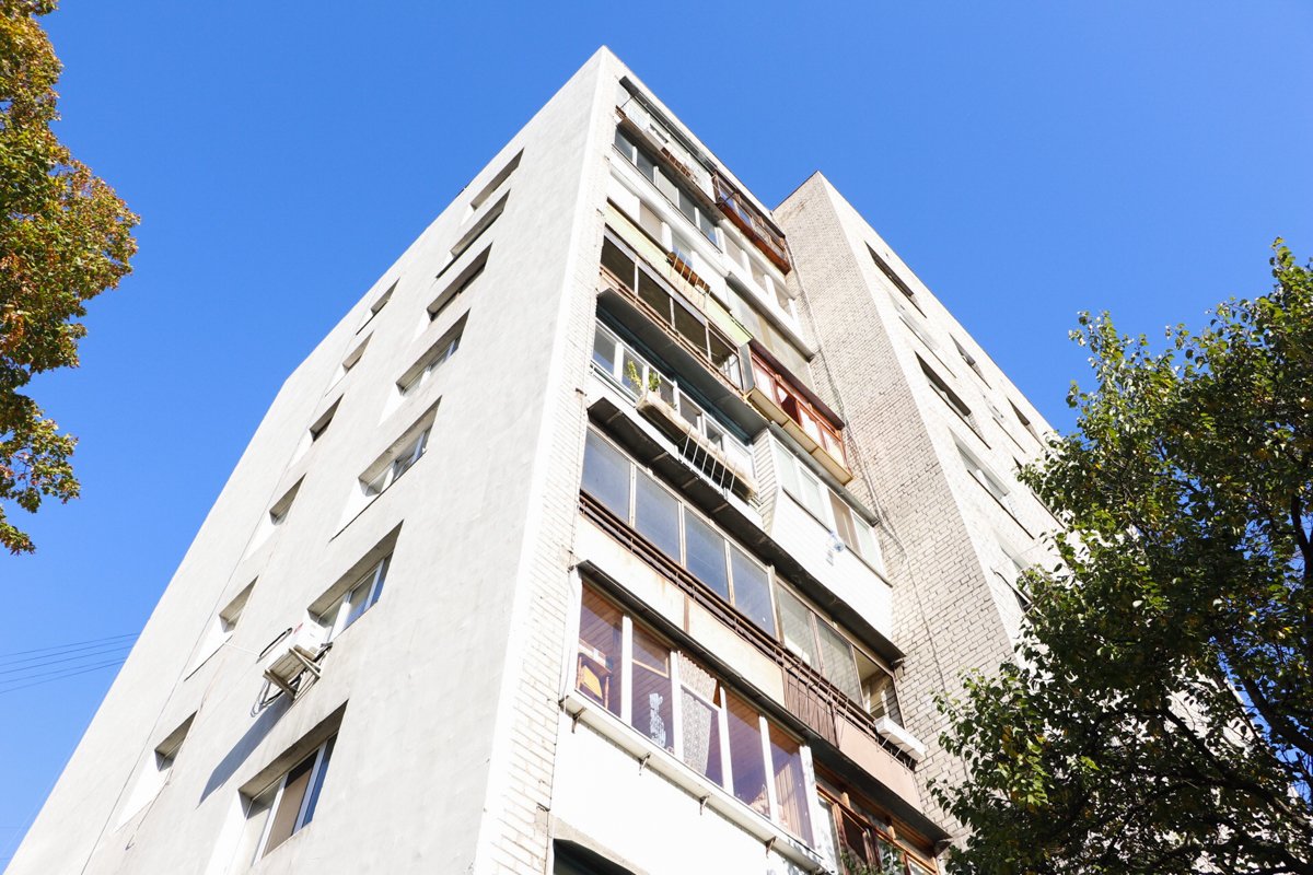 Как выяснили правоохранители, мужчина был бездомным. Он постоянно ночевал под балконами Как выяснили правоохранители, мужчина был бездомным. Он постоянно ночевал под балконами