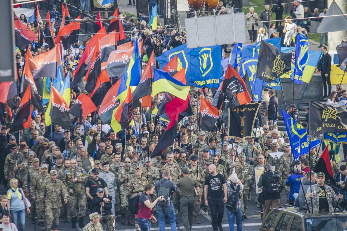 Участников марша больше, чем просто много Участников марша больше, чем просто много