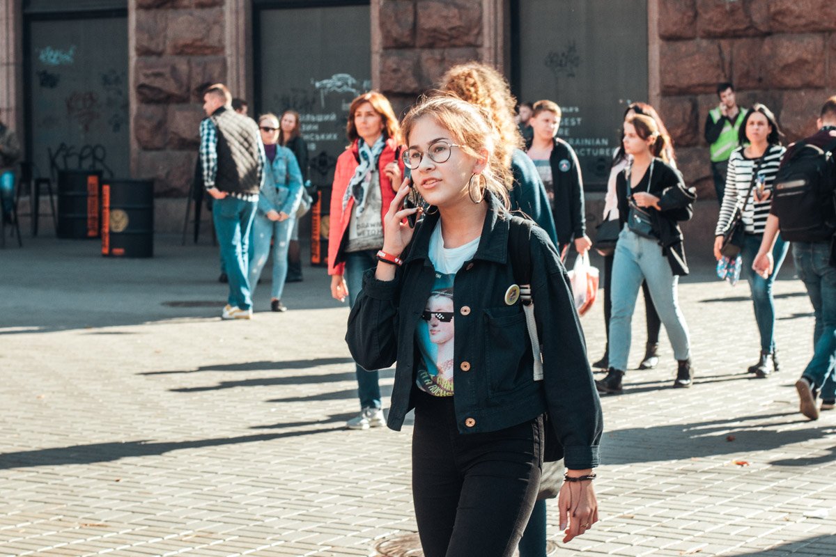 Мам, на учебу завтра, а сегодня можно отдохнуть Мам, на учебу завтра, а сегодня можно отдохнуть