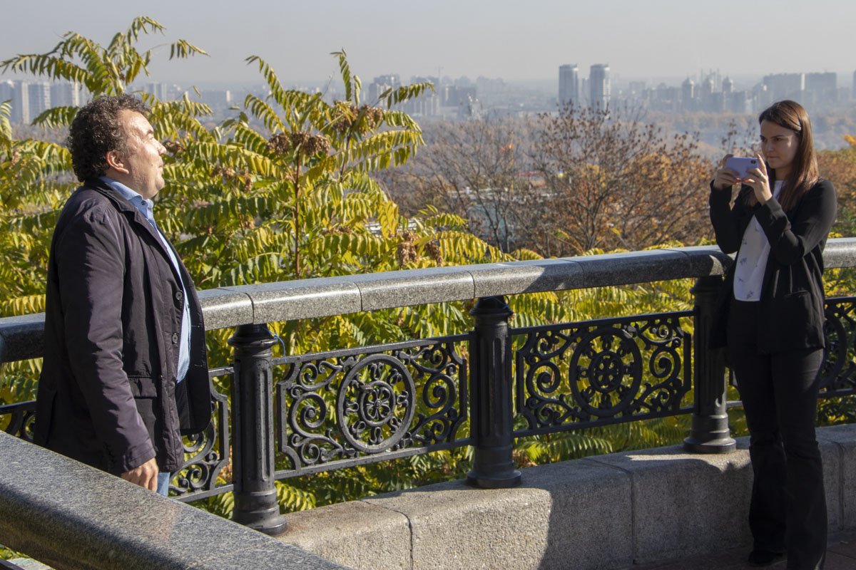 Так, Леонид наблюдал за светилом с 11:00 до 12:00 и даже попросил дополнительные три минуты, так как в процессе была небольшая заминка