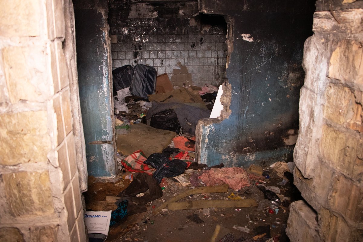 В Дарницком районе Киева по адресу улица Привокзальная, 6 нашли труп мужчины