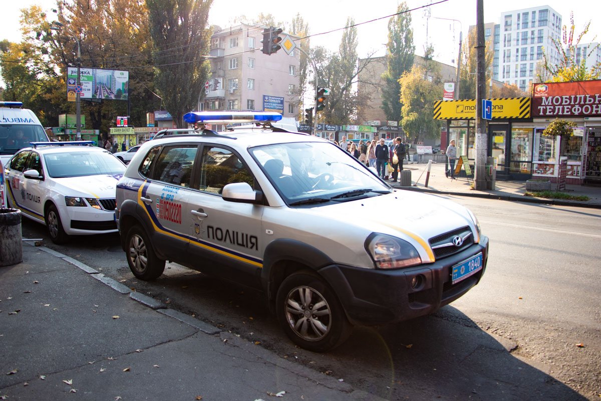 Оппоненты стали выяснять, кто прав, а кто виноват, вызвали «скорую» и правоохранителей