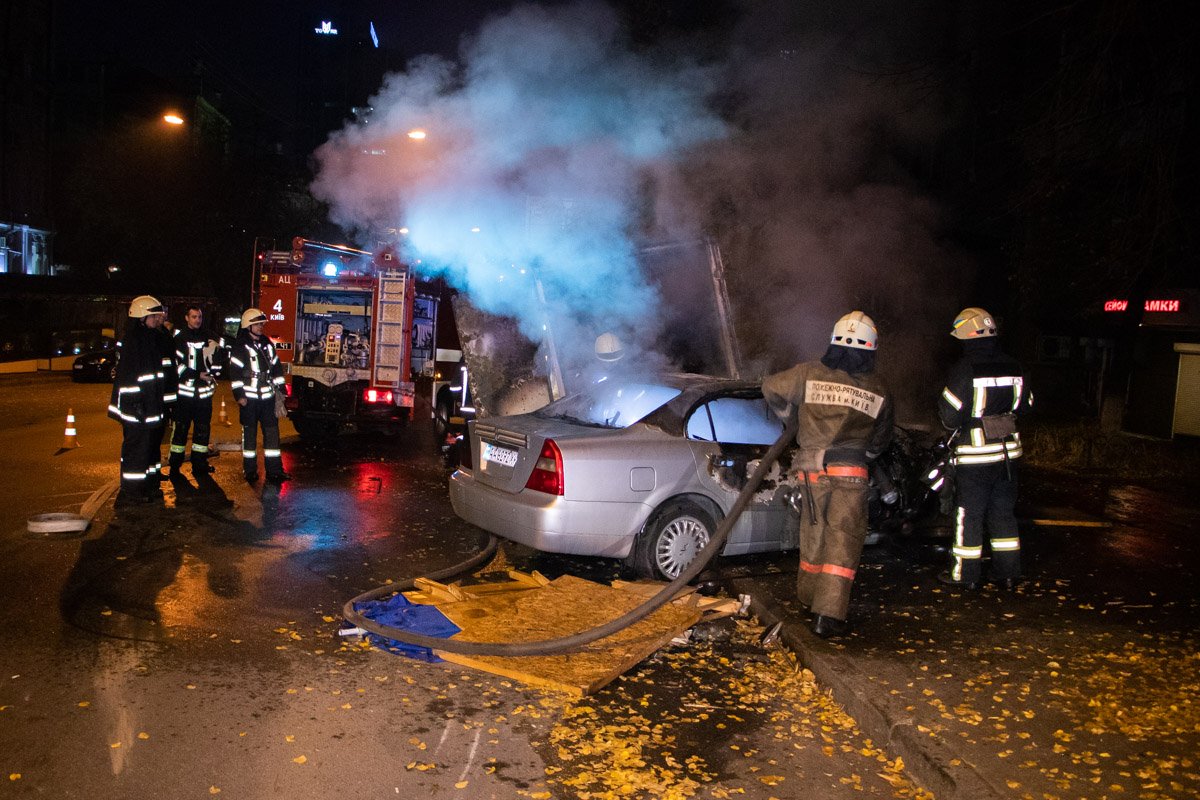 К счастью, водителя Cherry достали из машины полицейские
