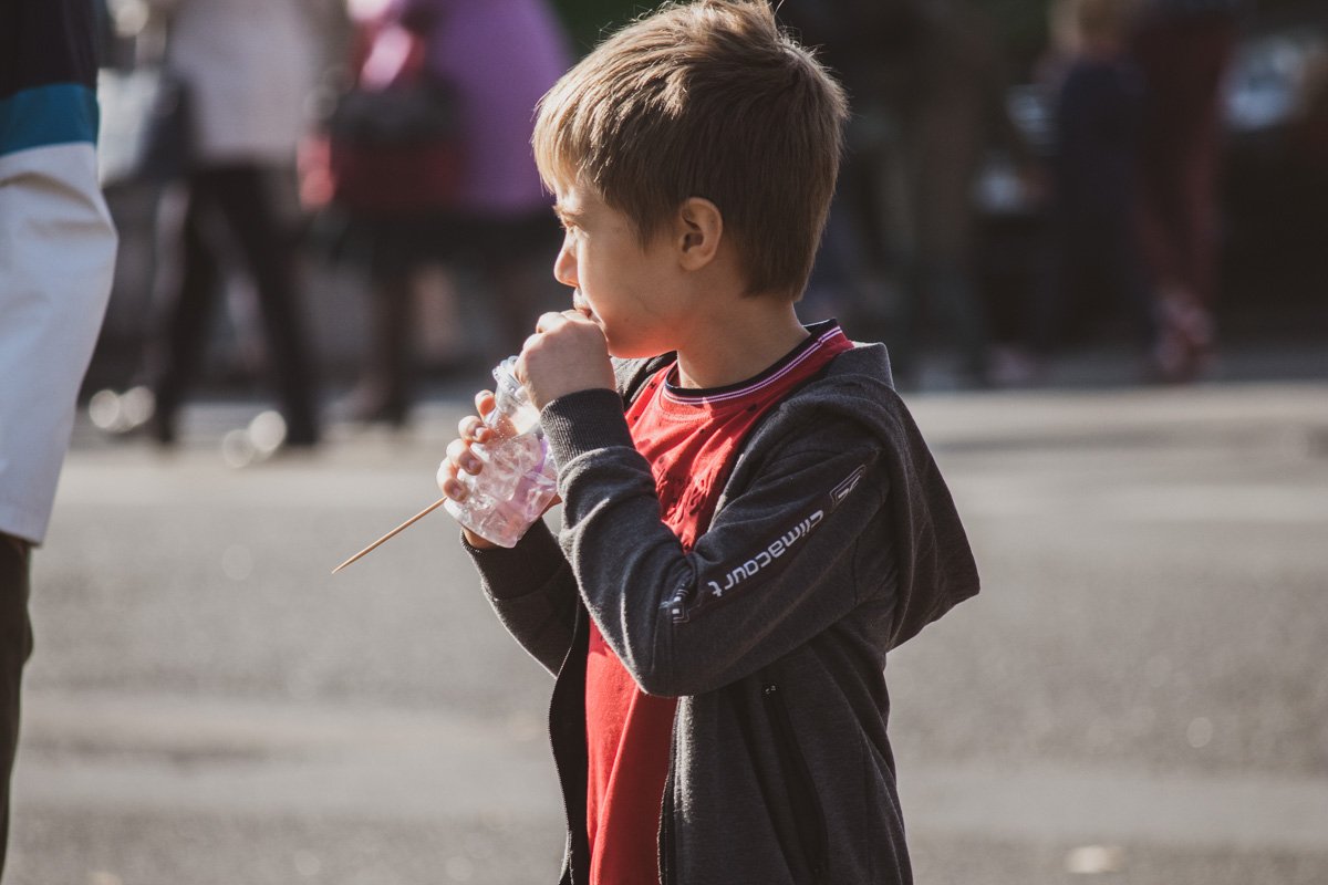 Эти горячие парни! Напиток со льдом! 