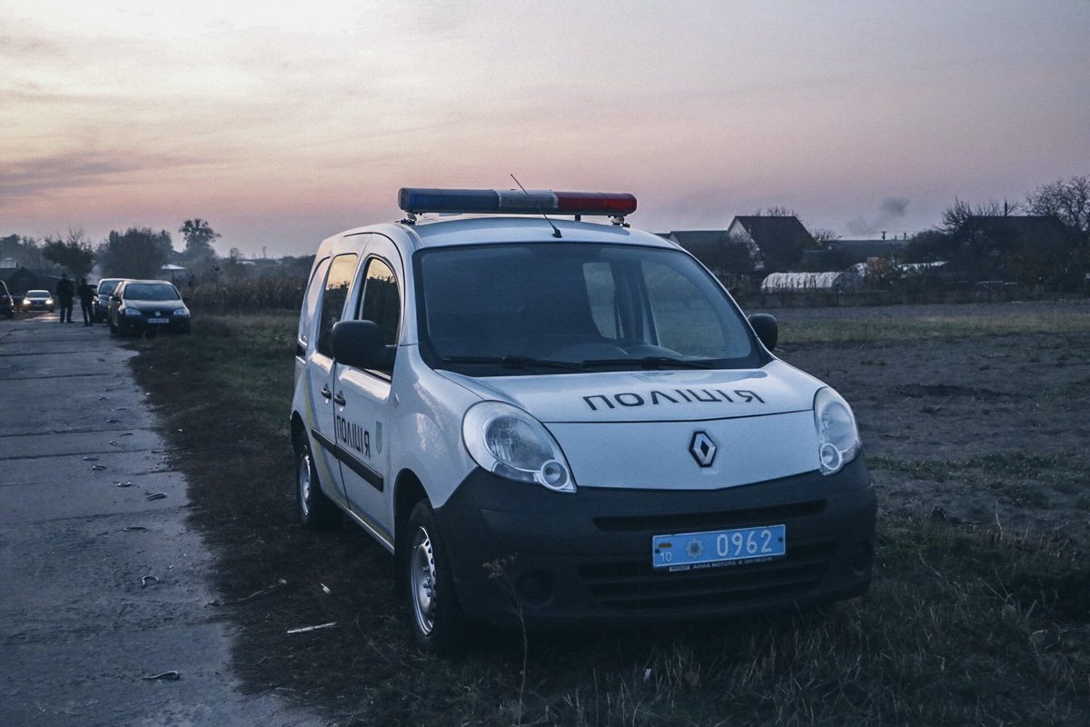 Нападавшие сели в другой автомобиль и скрылись Нападавшие сели в другой автомобиль и скрылись