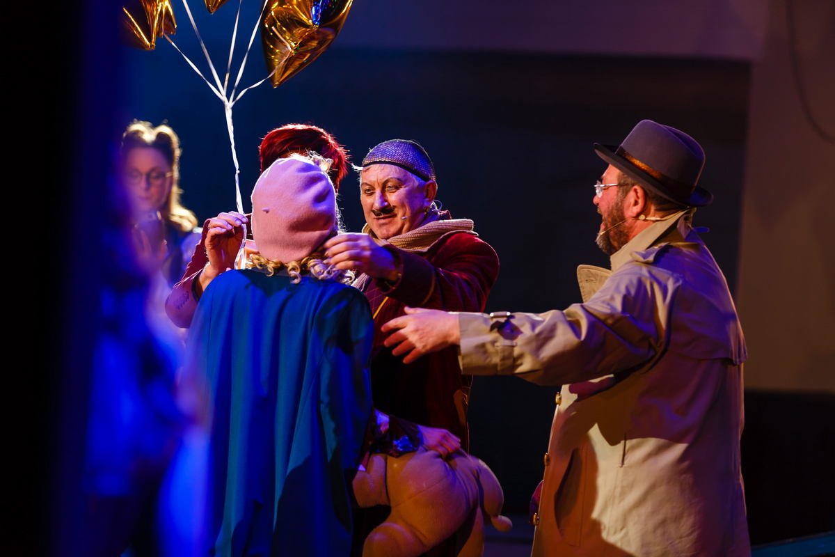 На сцене выступят любимые актеры и Заслуженные артисты 