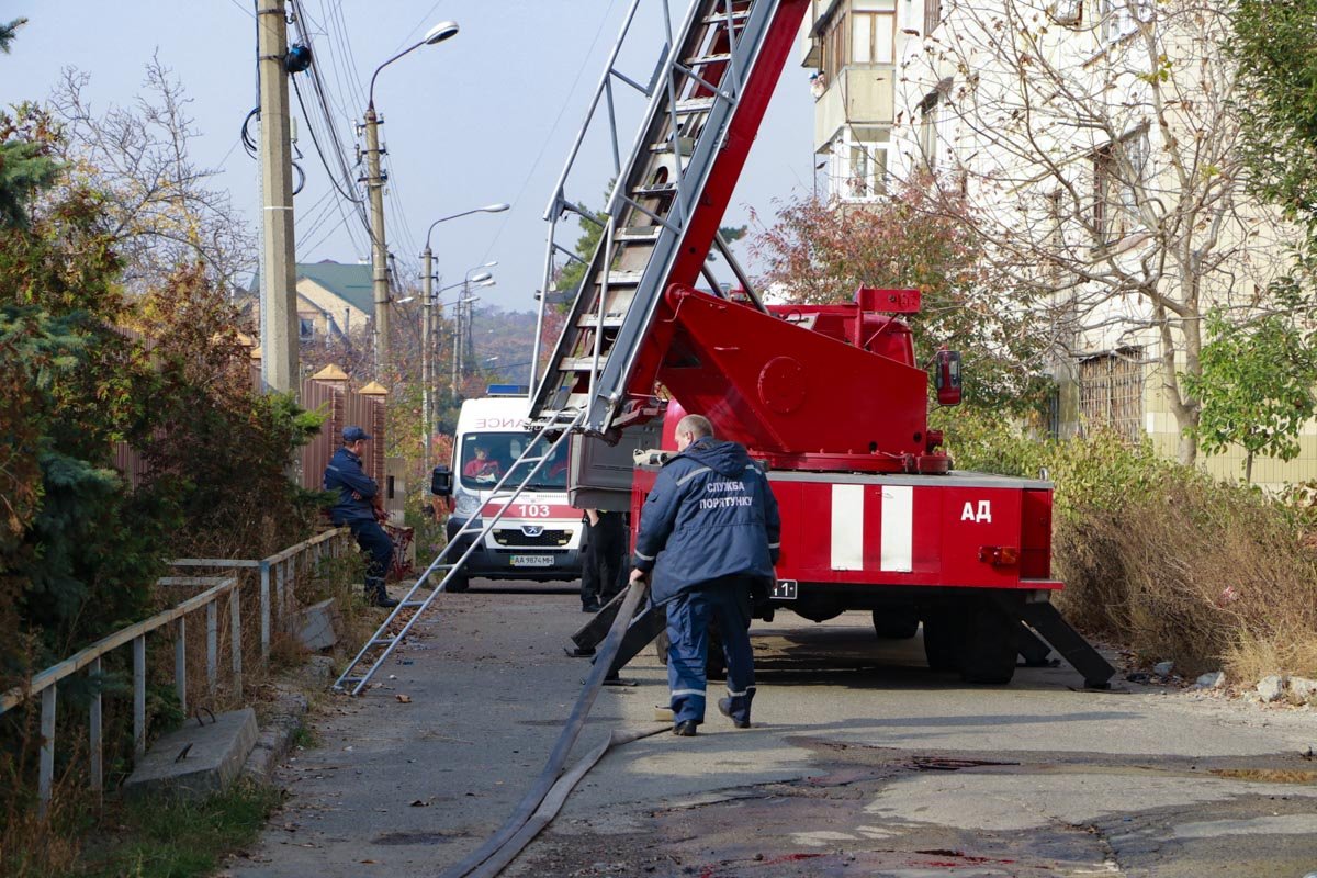 Возгорание началось в квартире на девятом этаже Возгорание началось в квартире на девятом этаже