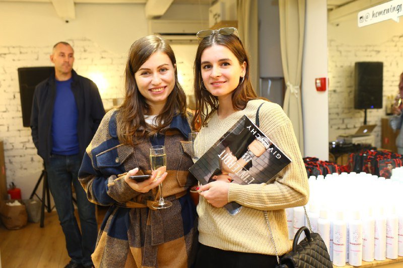 Главный редактор Информатор и главный редактор журнала PrimeTime тут как тут Главный редактор Информатор и главный редактор журнала PrimeTime тут как тут