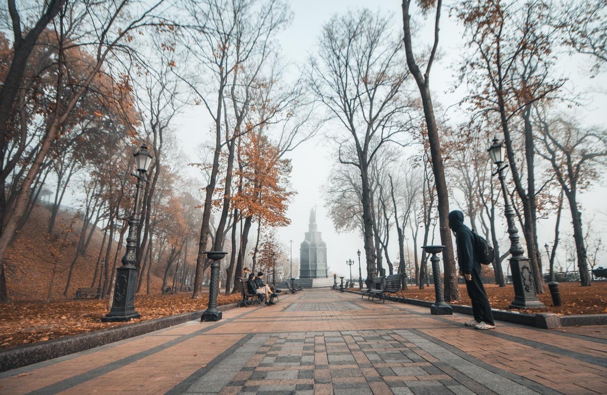 Владимирская горка- один из самых популярных парков Киева. Осень там по особенному красочна и удивительна 