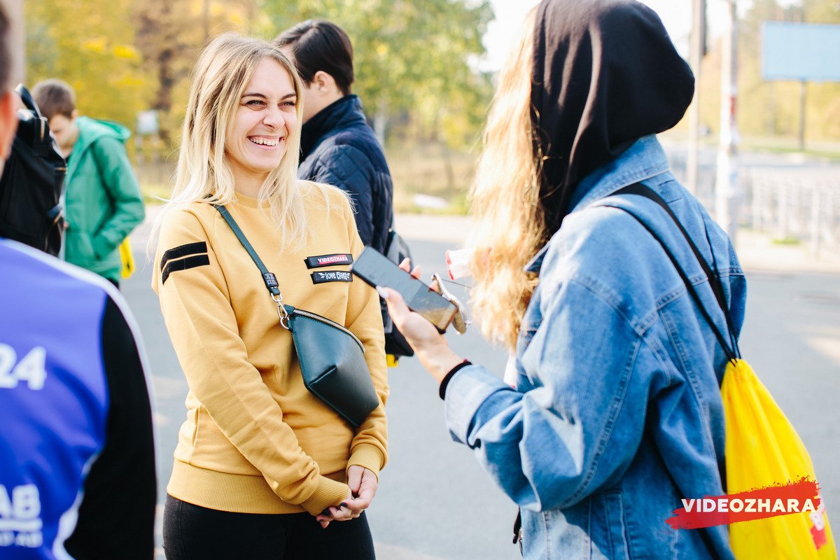 Уборка, несмотря на некоторый шок от количества мусора - участники были в отличном настроении Уборка, несмотря на некоторый шок от количества мусора - участники были в отличном настроении