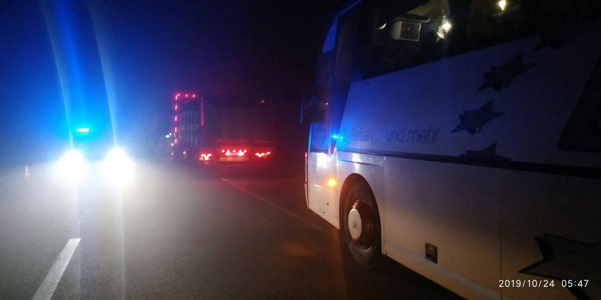 Под Ровно столкнулись автобус и грузовик Под Ровно столкнулись автобус и грузовик