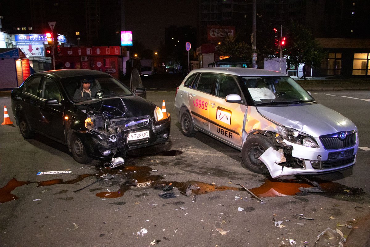 Столкнулись ZAZ Vida и Skoda Fabia