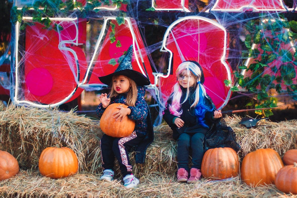 Любители конкуренции могли поучаствовать в конкурсе на самый классный образ и выиграть приятные призы