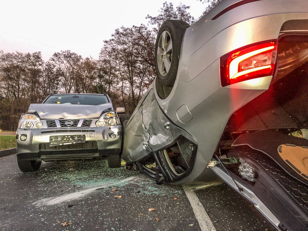 Под Киевом в Броварах столкнулись два автомобиля Под Киевом в Броварах столкнулись два автомобиля