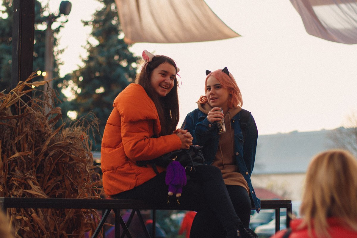 Эти лисички, кажется, заметили нашего фотографа Эти лисички, кажется, заметили нашего фотографа