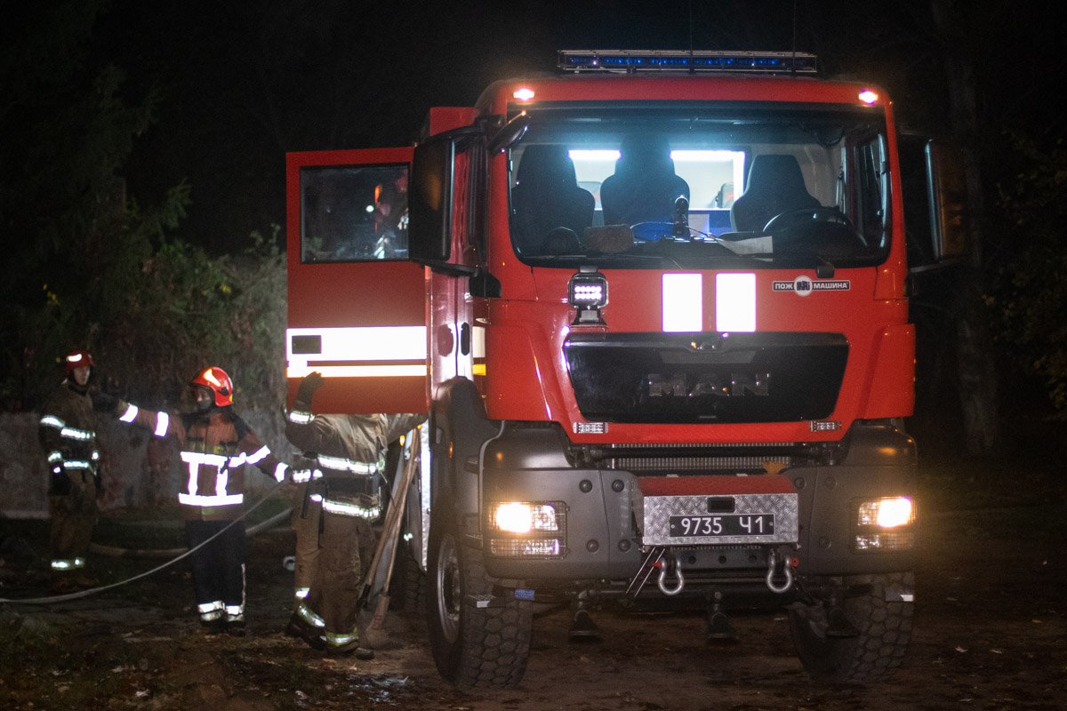 На месте работало несколько единиц техники 