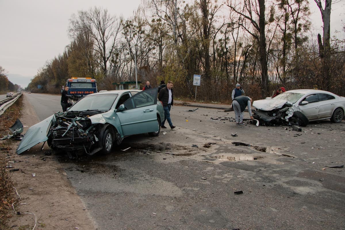 29 октября под Киевом недалеко от Глевахи произошло ДТП с участием трех автомобилей