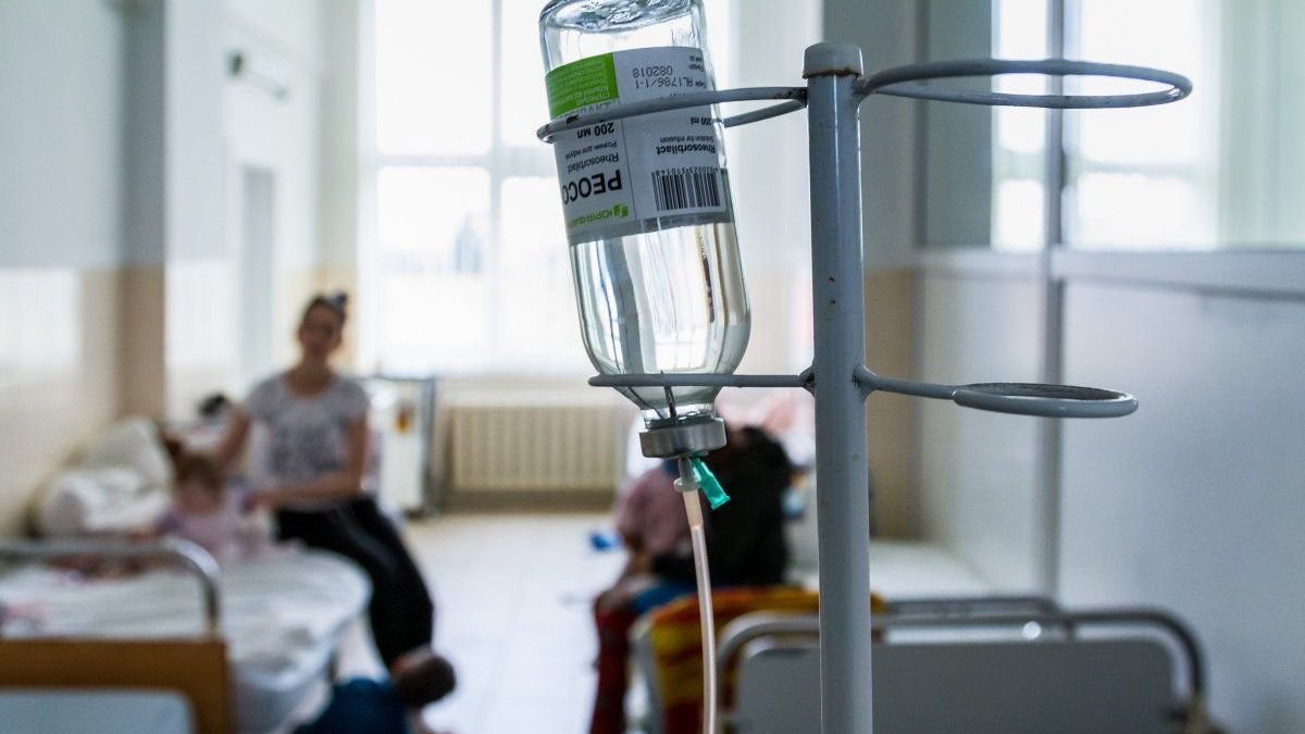 В Чернигове количество госпитализированных детей в результате вспышки гепатита в школе №7 выросло до 20 В Чернигове количество госпитализированных детей в результате вспышки гепатита в школе №7 выросло до 20