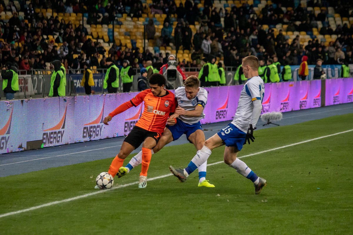 Игра точилась на каждом клаптике поля Игра точилась на каждом клаптике поля