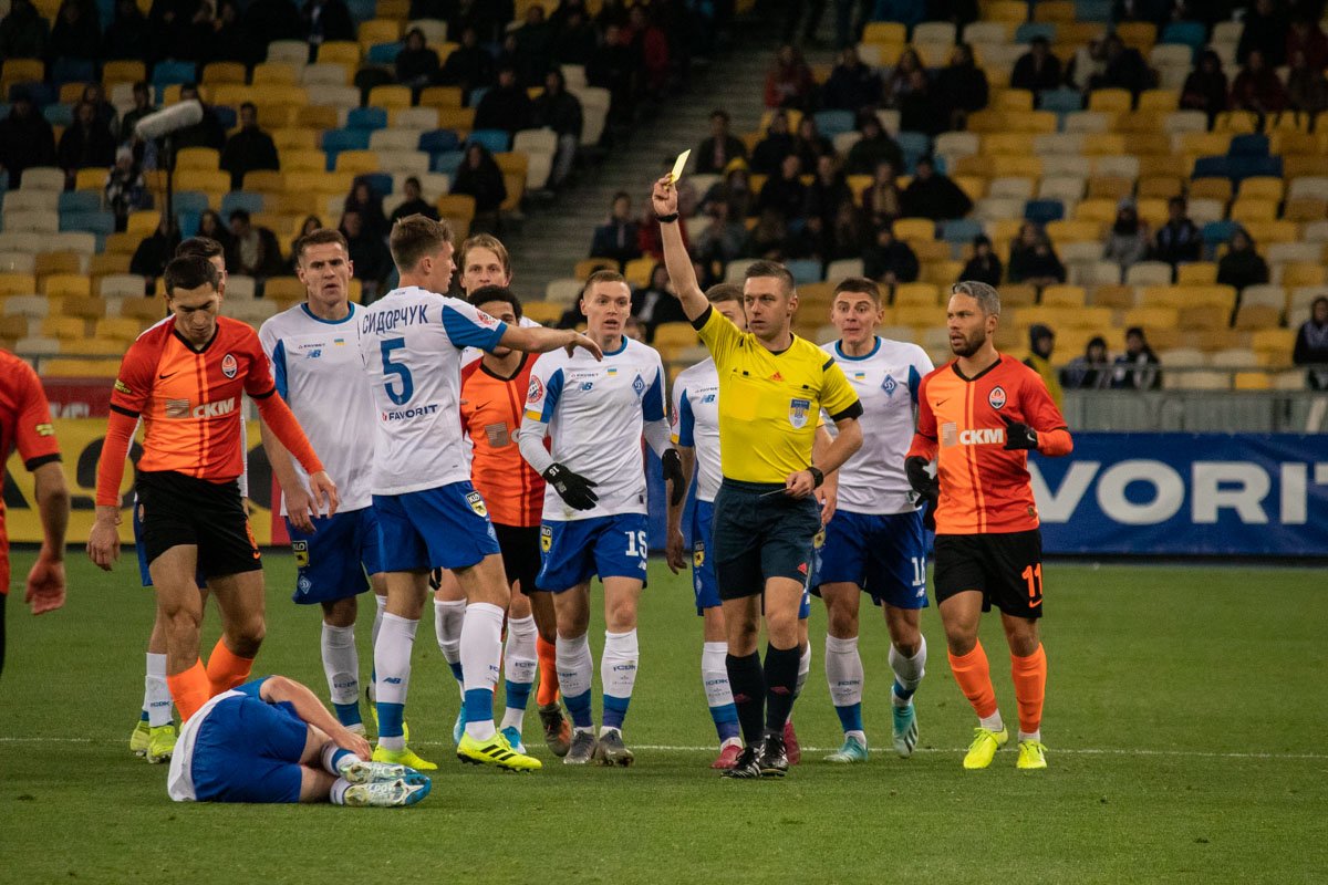 На поле традиционно для таких матчей имела место грубость На поле традиционно для таких матчей имела место грубость