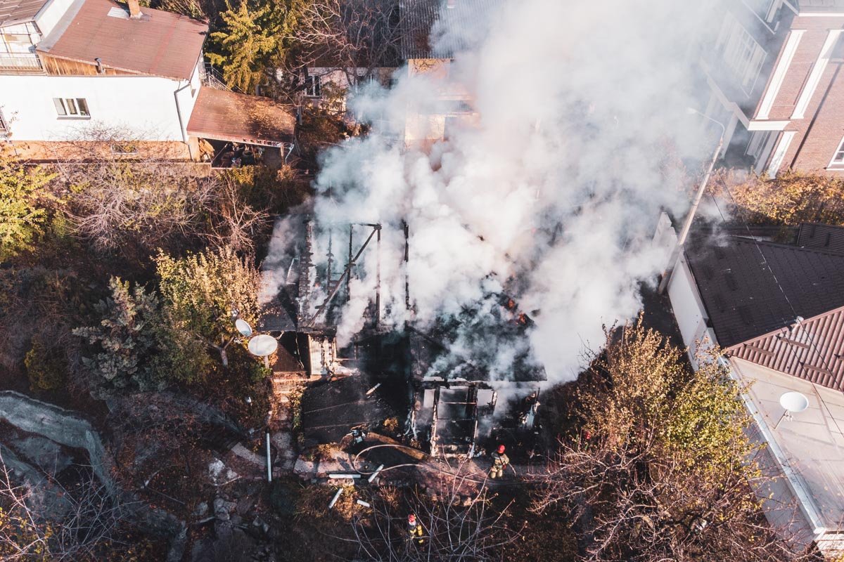 По состоянию на 9:12 пожар локализовали, а в 9:24 ликвидировали