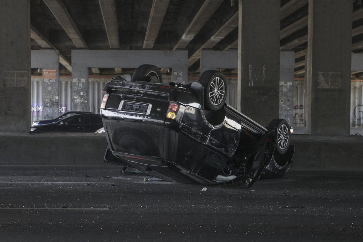1 ноября в Киеве на проспекте Николая Бажана, возле станции метро «Осокорки», произошло ДТП с опрокидыванием 1 ноября в Киеве на проспекте Николая Бажана, возле станции метро «Осокорки», произошло ДТП с опрокидыванием
