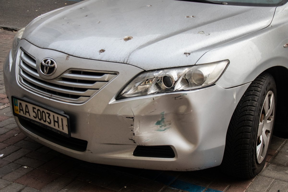 Изначально он припарковался, чтобы оформить европротокол