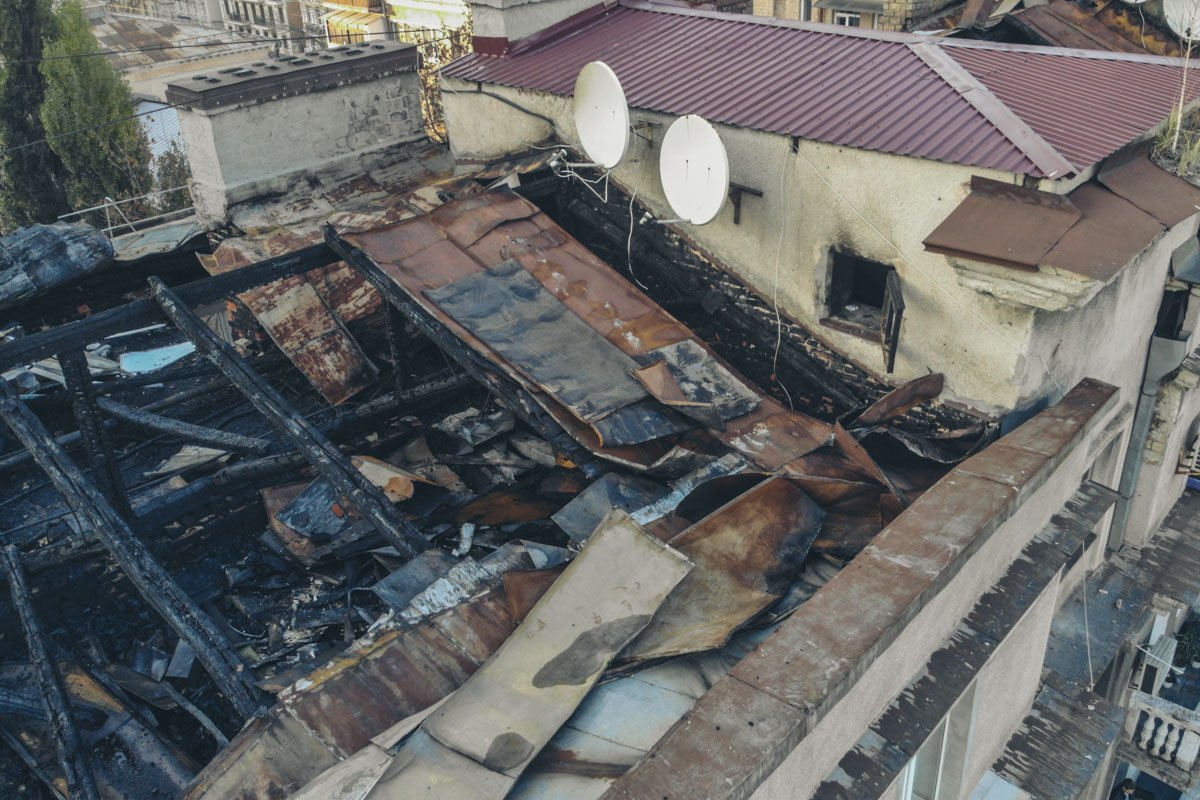 Жильцы дома остались без крыши над головой