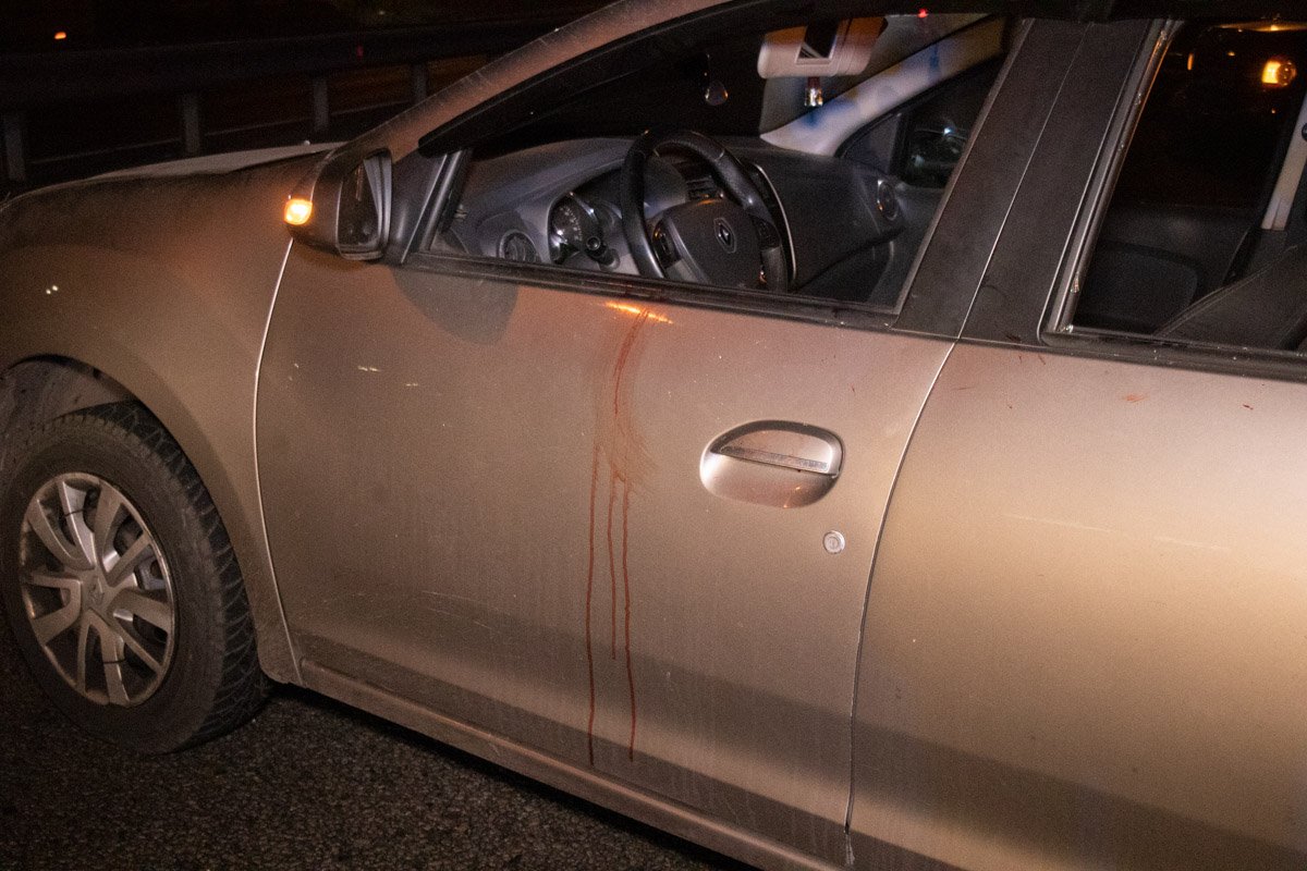 Несколько участников происшествия получили ушибы и рассечения, но от госпитализации отказались