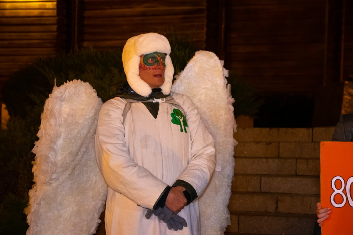 В страйке в стиле Halloween поучаствовали те, кто хочет перемен и счастливого будущего