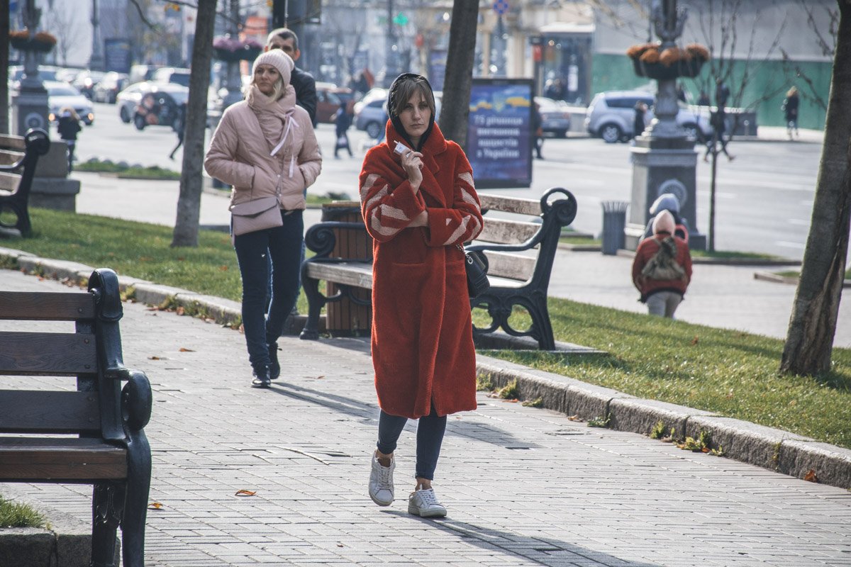 Впрочем, кто-то явно решил пройтись по улице по-домашнему Впрочем, кто-то явно решил пройтись по улице по-домашнему