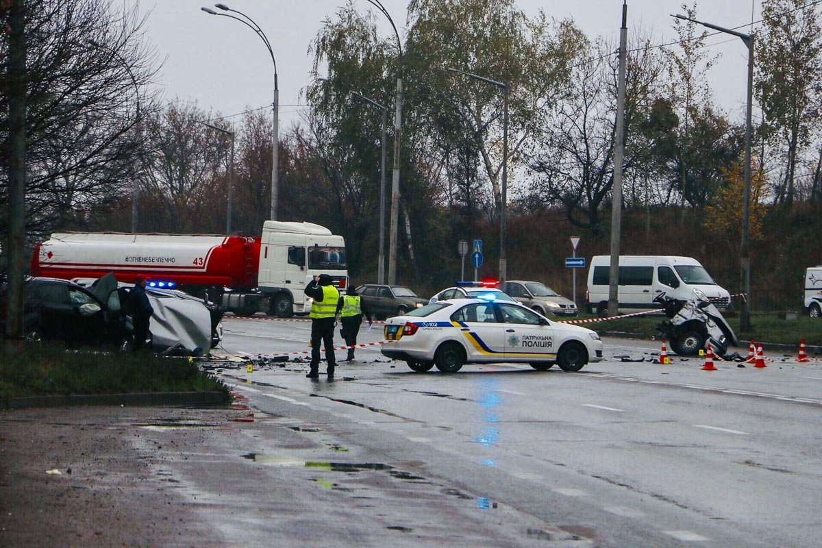 На месте происшествия работали экипажи патрульной полиции и следственно-оперативная группа На месте происшествия работали экипажи патрульной полиции и следственно-оперативная группа